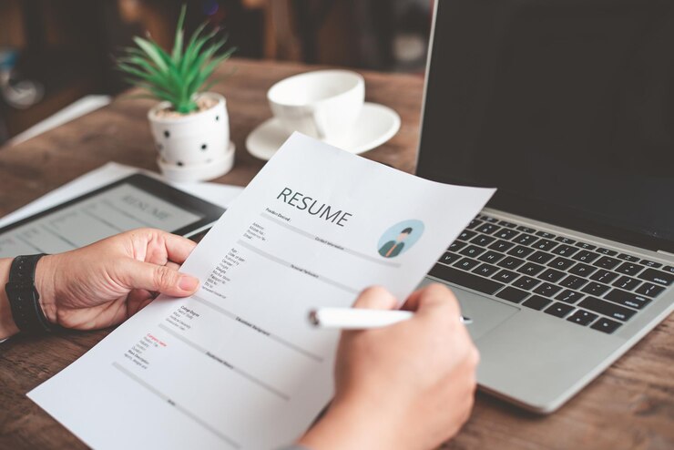 Créer un CV Efficace : Guide Complet pour Attirer les Recruteurs